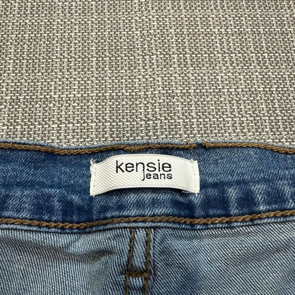 Kensie Jeans Cuffed Denim Shorts size 14 / 32 Light Washed Distressed Summer - Picture 4 of 9